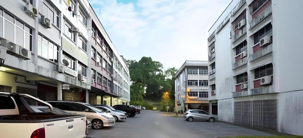 Koptel Budget Hotel Kuching Exterior photo