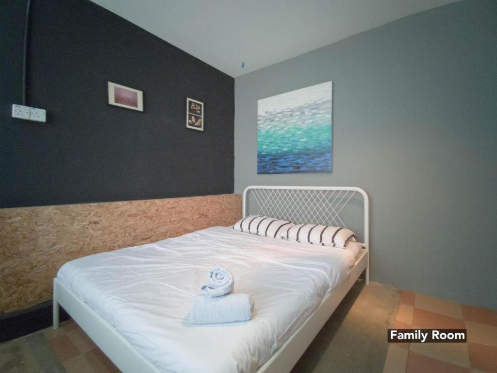 Koptel Budget Hotel Kuching Exterior photo