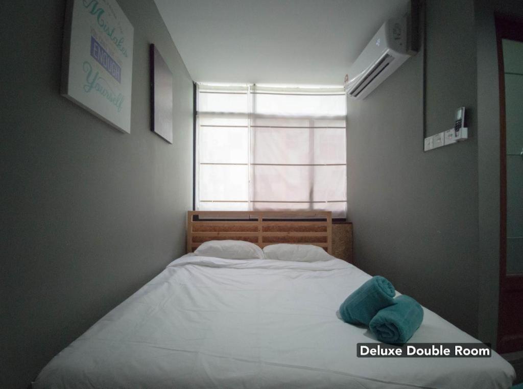 Koptel Budget Hotel Kuching Exterior photo